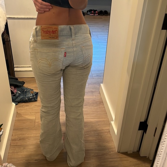 Old school Levi corduroy bell bottoms - Picture 6 of 6